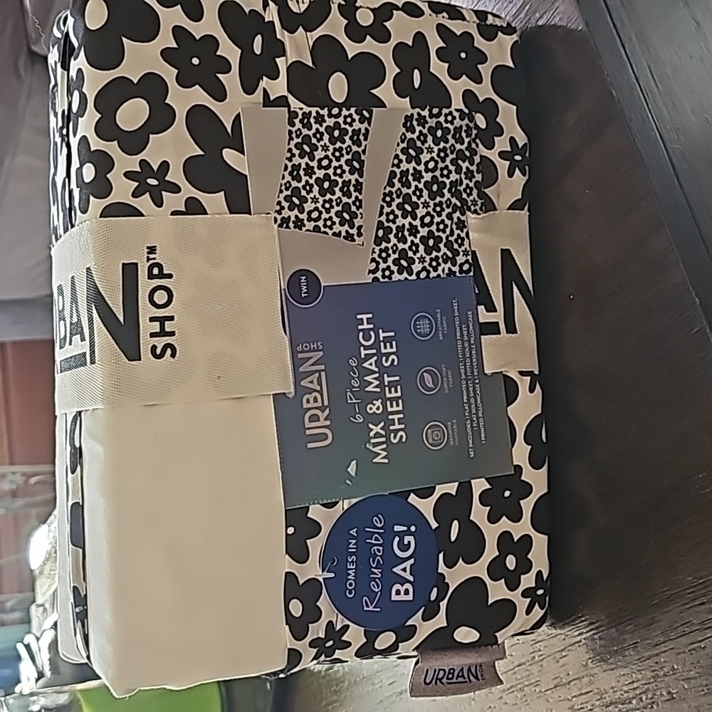Twin bed Urban shop mix and match sheet set